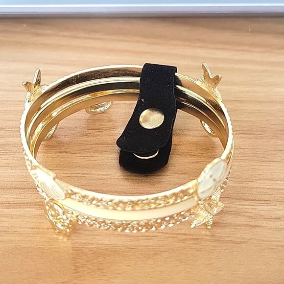 Set of 3 Goldtone Bangle Bracelets Seashells Sand Dollars Two with Cream Enamel - Picture 8 of 8